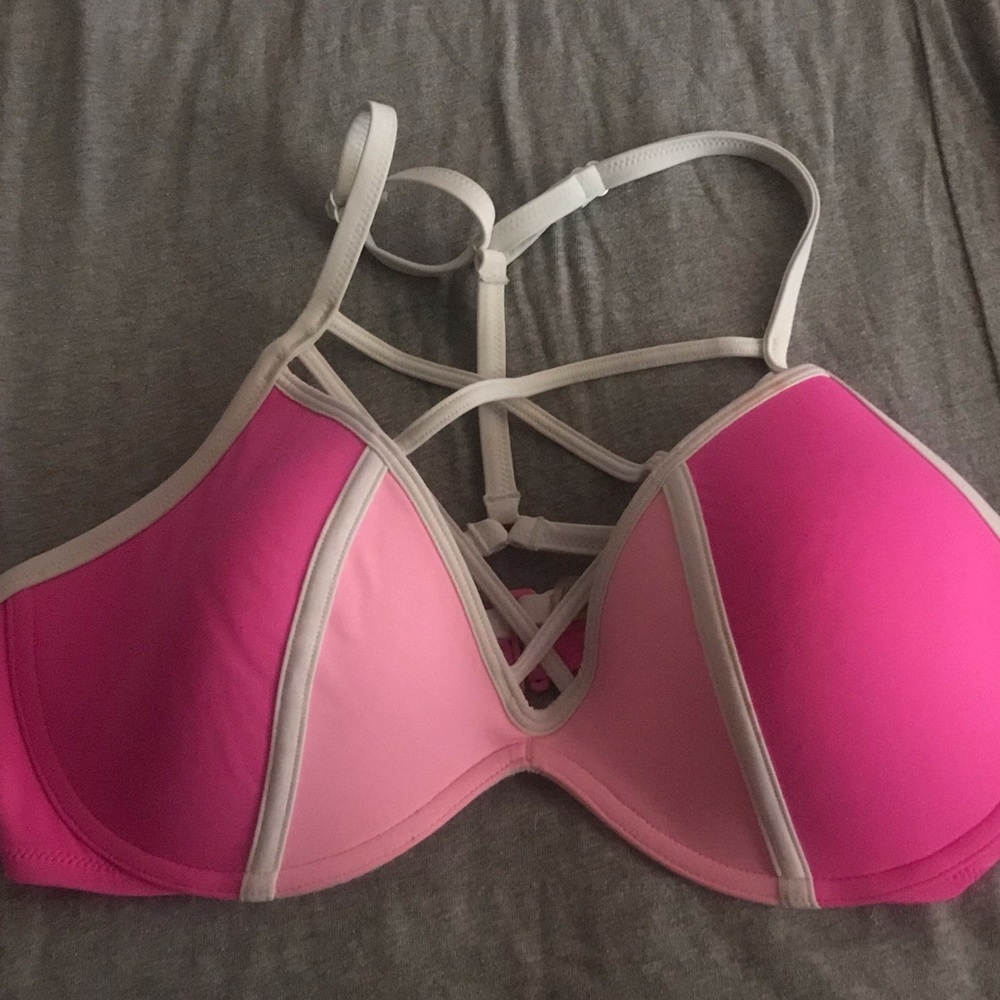 Pink bra - Picture 2 of 4